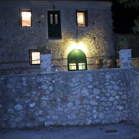 Karya Traditional * Karia (Lefkada)